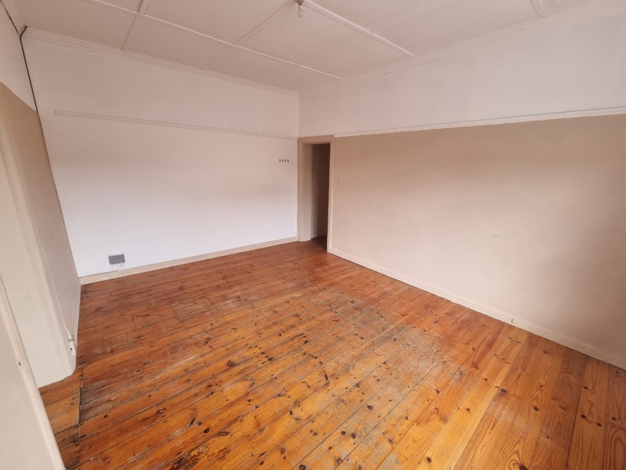 To Let 2 Bedroom Property for Rent in Lansdowne Western Cape